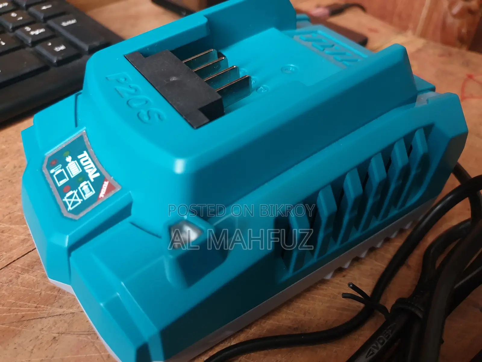 Total P20s 20volt 4ah Battery And 2a Charger Combo