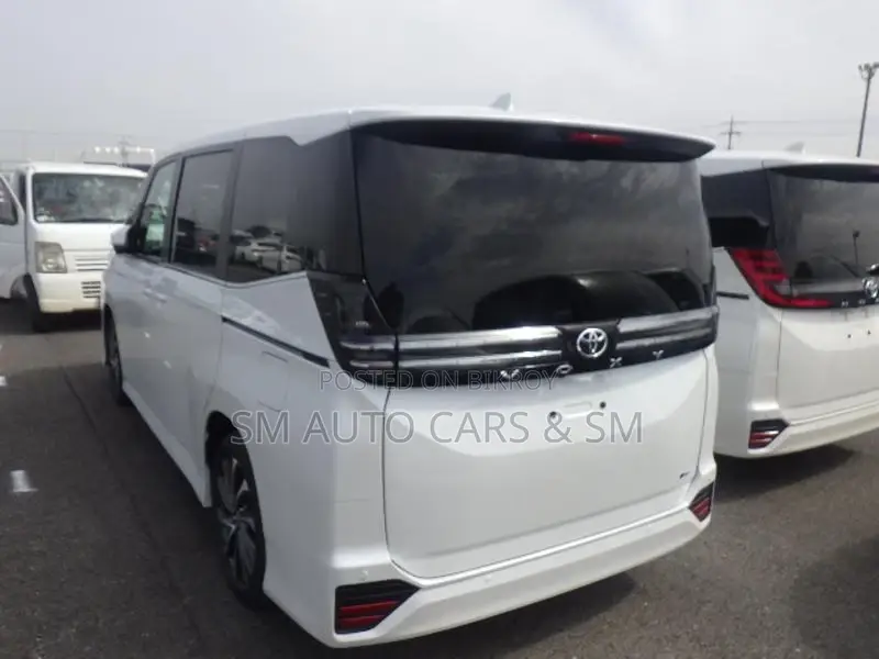 Toyota Voxy Hybrid SZ Pearl New 2026