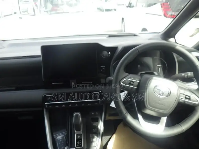 Toyota Voxy Hybrid SZ Pearl New 2026