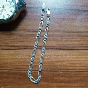 ইতালিয়ান রুপার ব্রেসলেট।