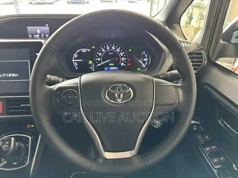 Toyota Voxy Hybrid ZS KIRAMEKI 2020