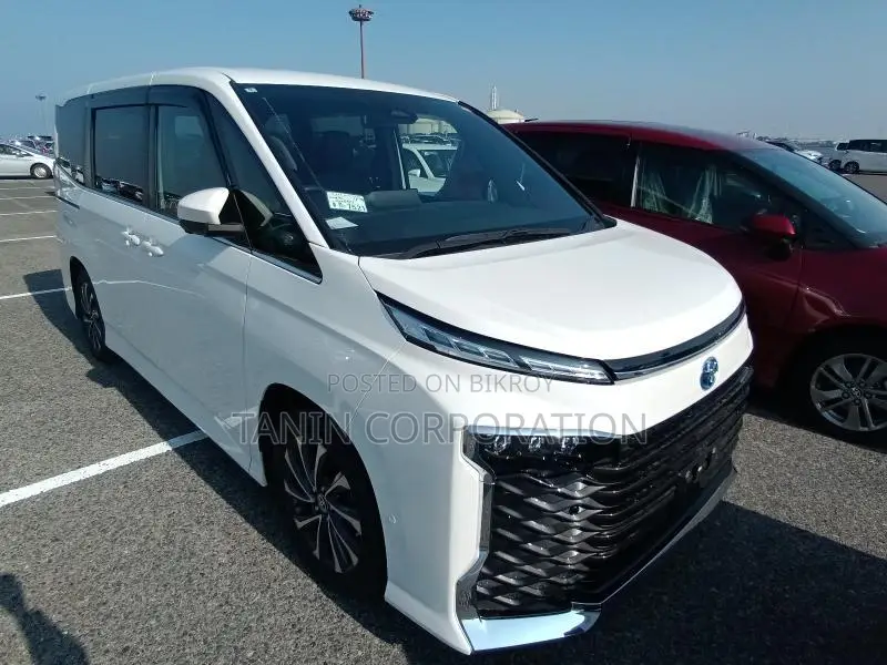 Toyota Voxy Hybrid S-Z All Option 2023