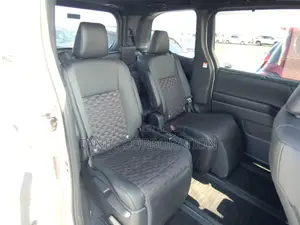 Toyota Voxy Hybrid S-Z All Option 2023