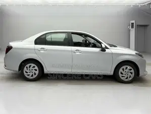 Toyota Axio EX NON-HYB 4POINT 2022