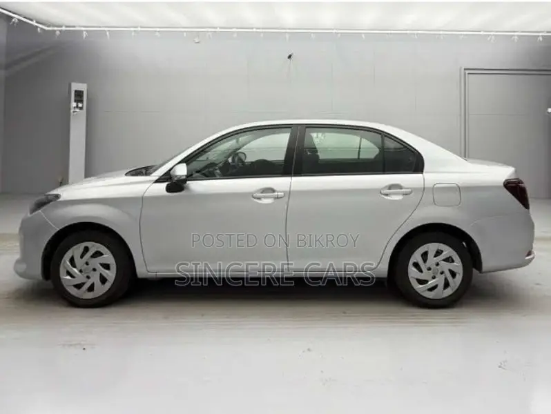Toyota Axio EX NON-HYB 4POINT 2022