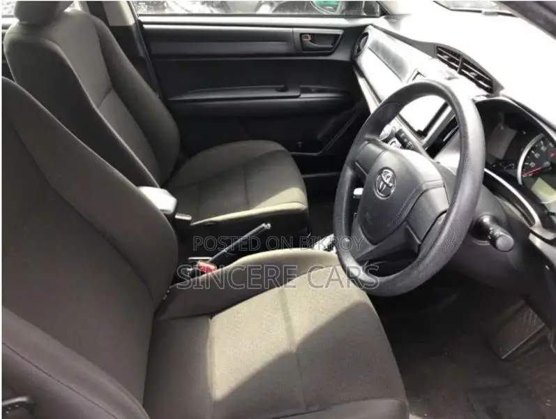 Toyota Axio EX NON-HYB 4POINT 2022