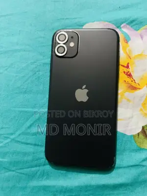 Apple iPhone 11 . (Used)