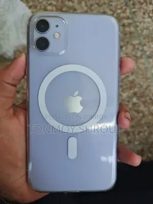 Apple iPhone 11 . (Used)