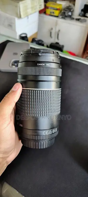 75-300mm Canon Lens