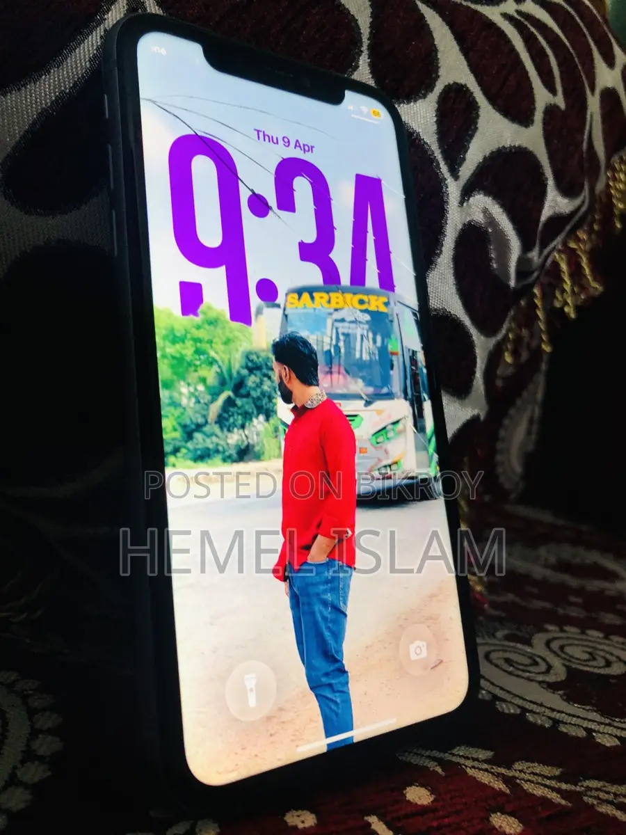 Apple iPhone 11 (Used)