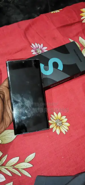 Samsung Galaxy S22 Ultra . (ব্যবহৃত)