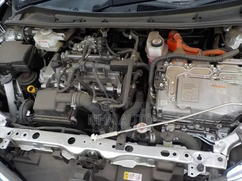 Toyota Axio HYBRID EX PKG 2020