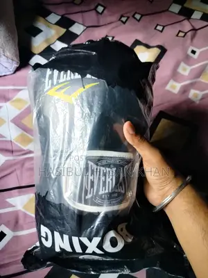 Brand New Boxing Gloves for Sale - EVERLAST Size 12 oz 🥊