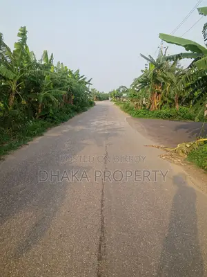 30ft Road, 3 Katha Park South at Sector-20
