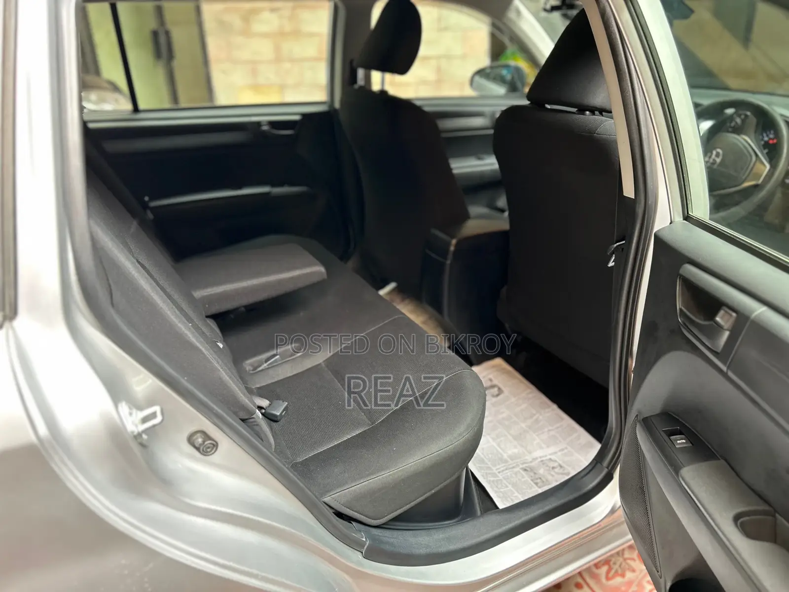 Toyota Fielder EX PKG SILVER / 2020
