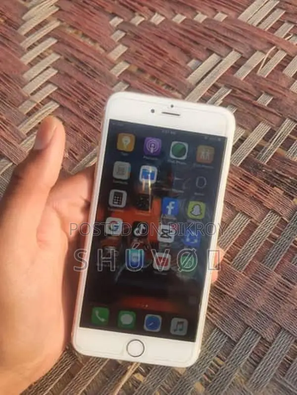 অ্যাপল আইফোন ৬ ৬৪ জিবি সাদা