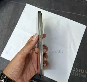 ভিভো ওয়াই ৩০০ ৫জি (ব্যবহৃত)