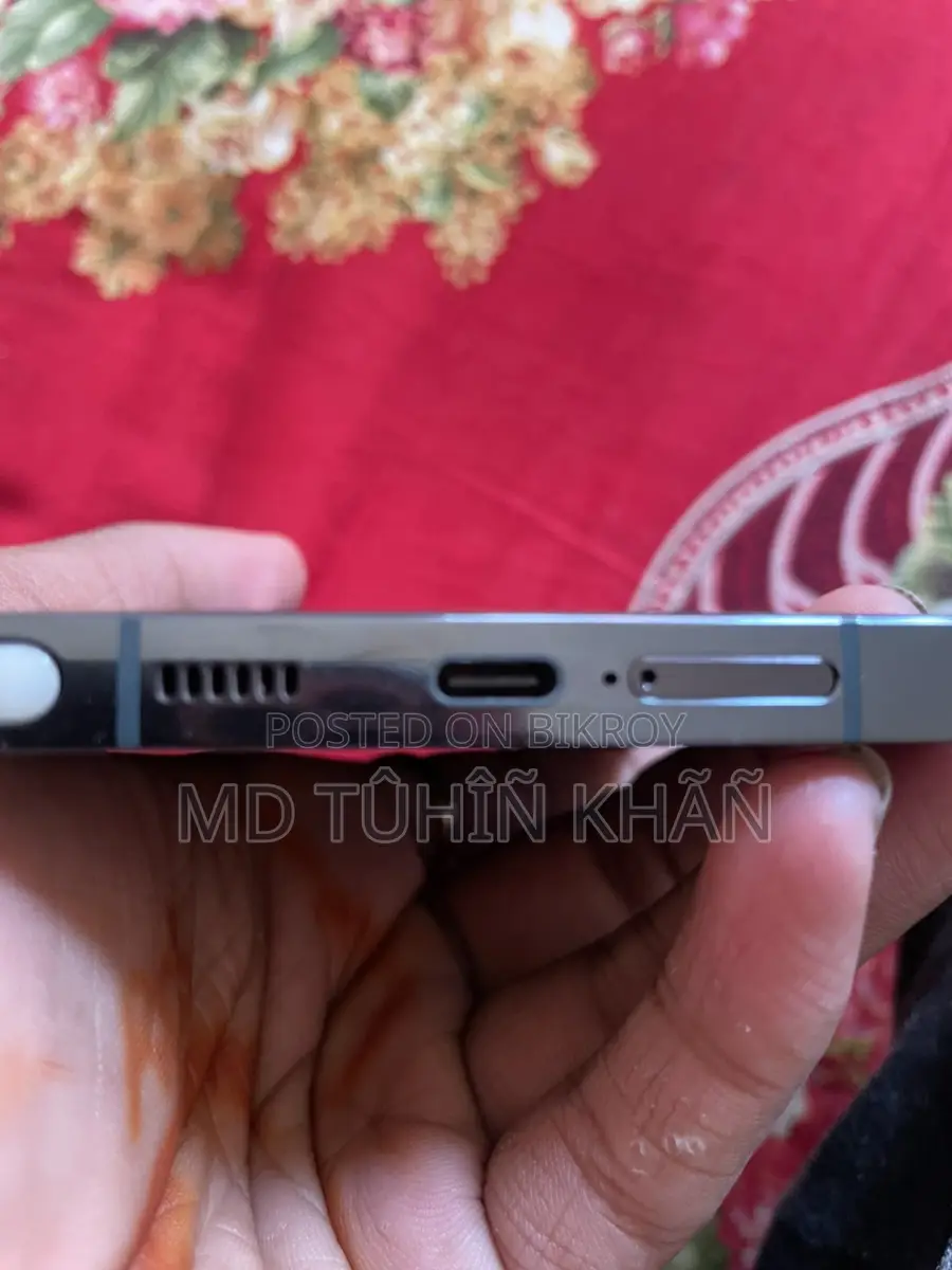 Samsung Galaxy S22 Ultra (Used)