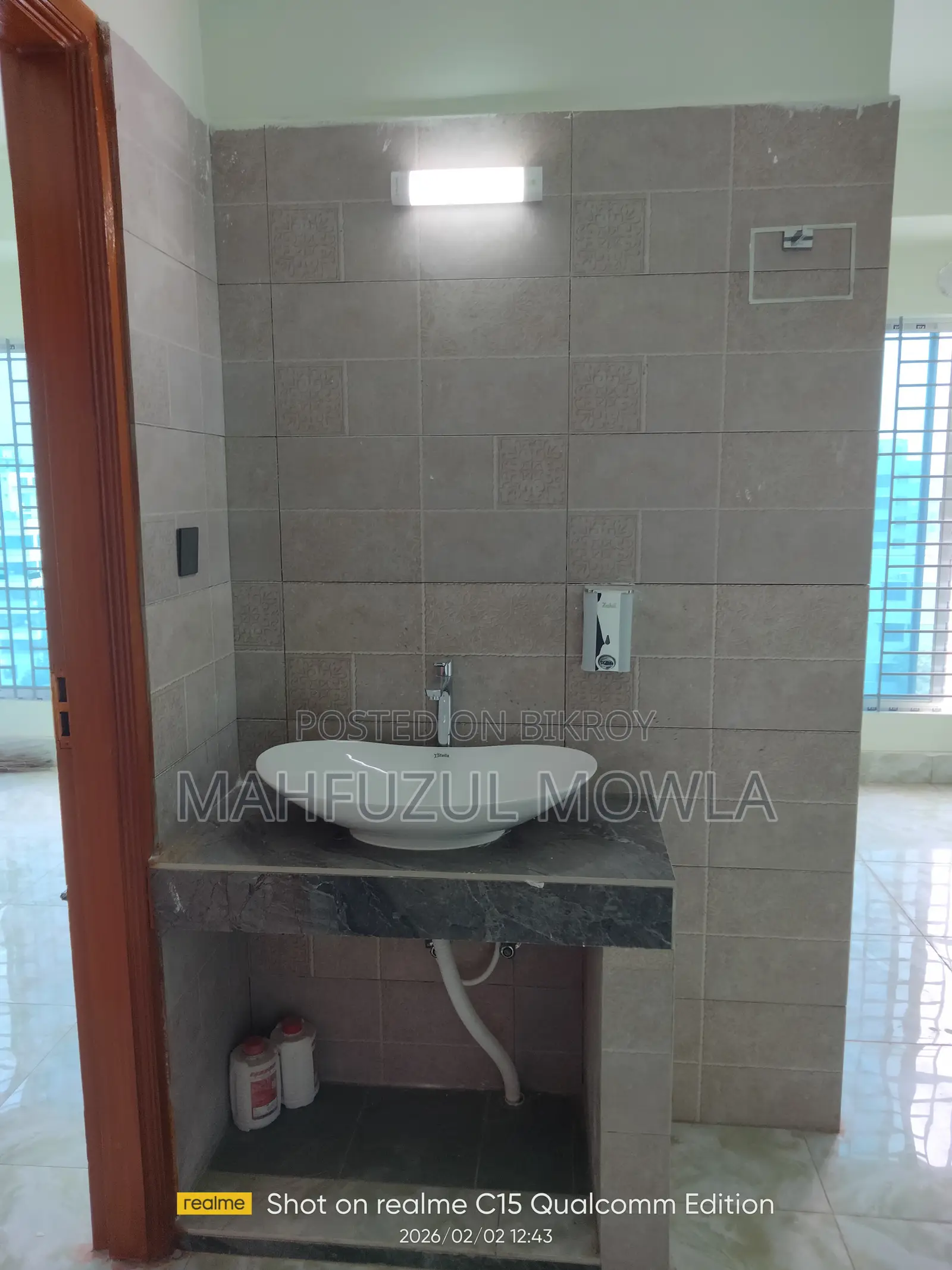 3-Bedroom New Flat for Rent