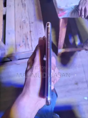 Apple iPhone XS (Used)