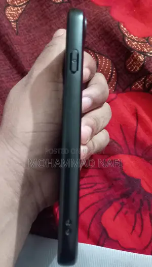 Apple iPhone 8 (Used)