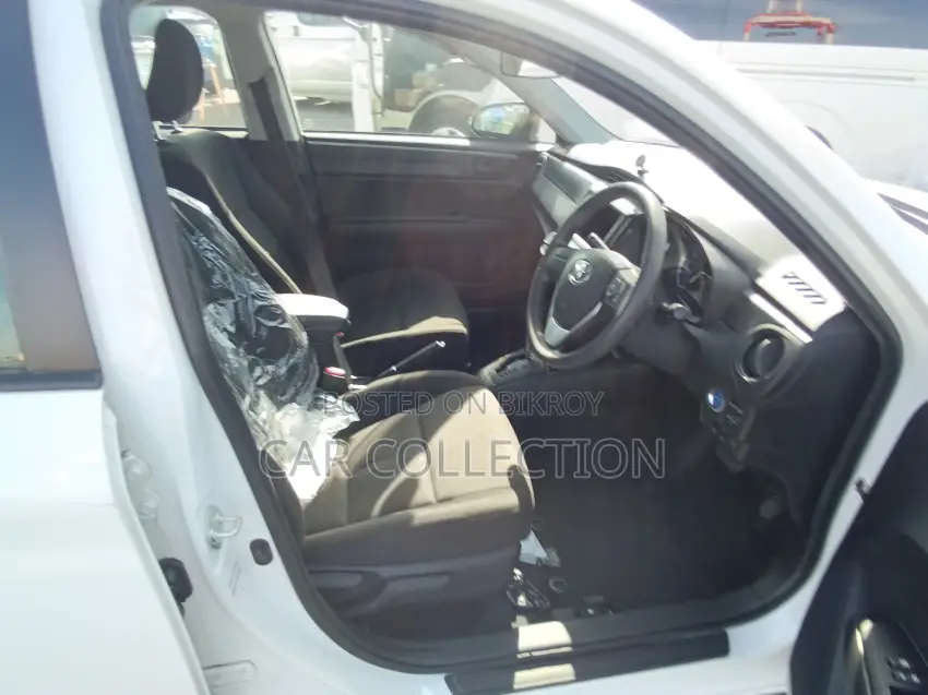 Toyota Axio EX PACKAGE 2020