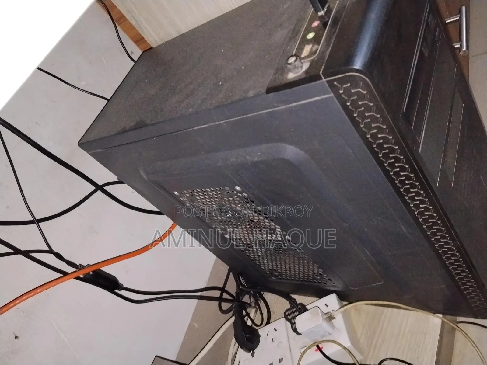Desktop for sale