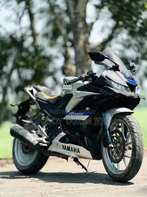 Yamaha R15 V3 Monster Edition . 2023