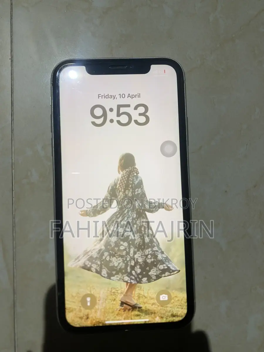 Apple iPhone 11 ` (Used)