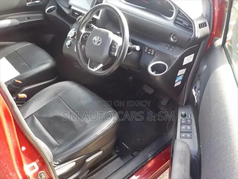 Toyota Sienta Non Hybrid G Red 2021