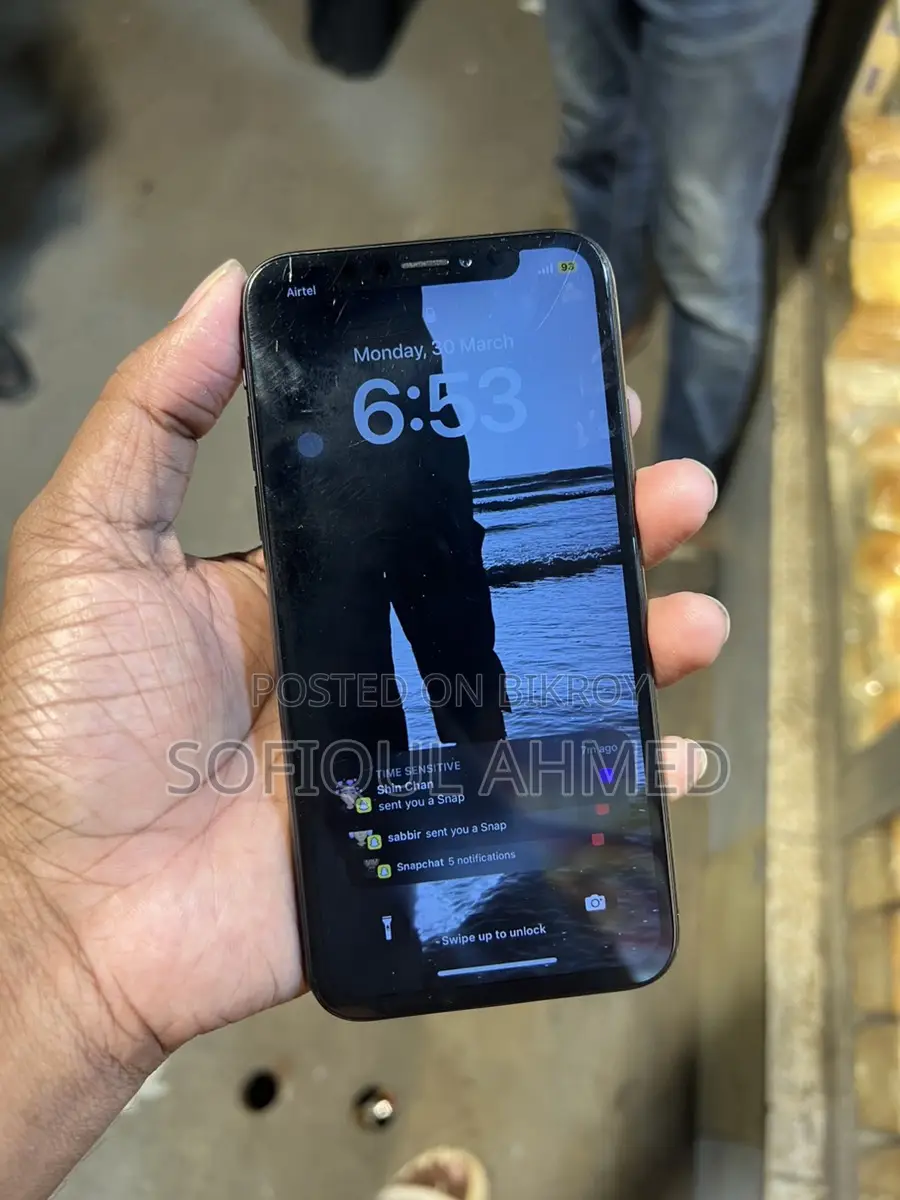 Apple iPhone X (Used)