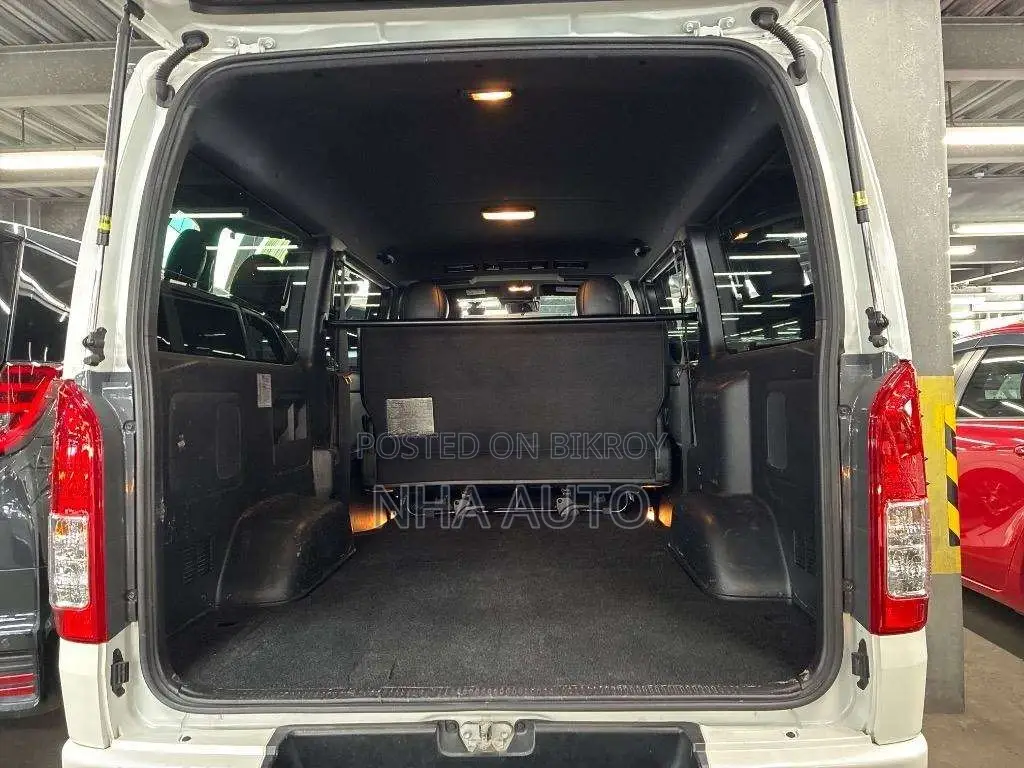 Toyota Hiace Super GL 2021