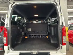 Toyota Hiace Super GL 2021
