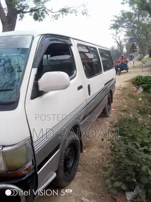 Toyota Hiace 2002