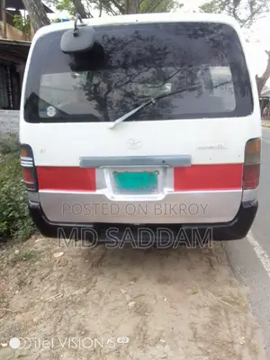 Toyota Hiace 2002