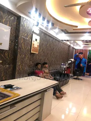 চালু অবস্তায় একটি সেলুন ভাড়া দেওয়া হবে