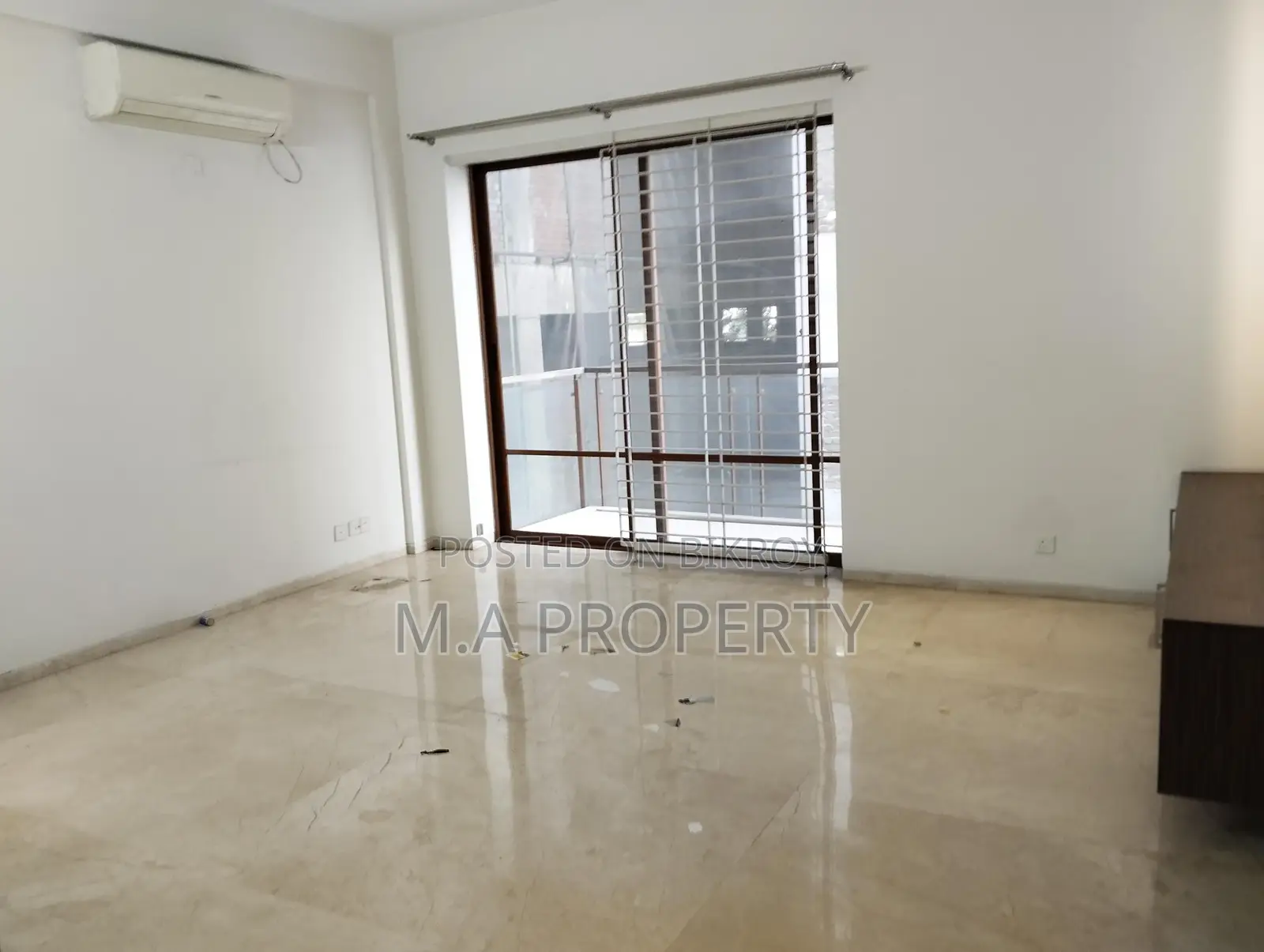 Luxury Semi-Furnished 4-Bedroom Flat for Rent in Baridhara Diplomatic Zone