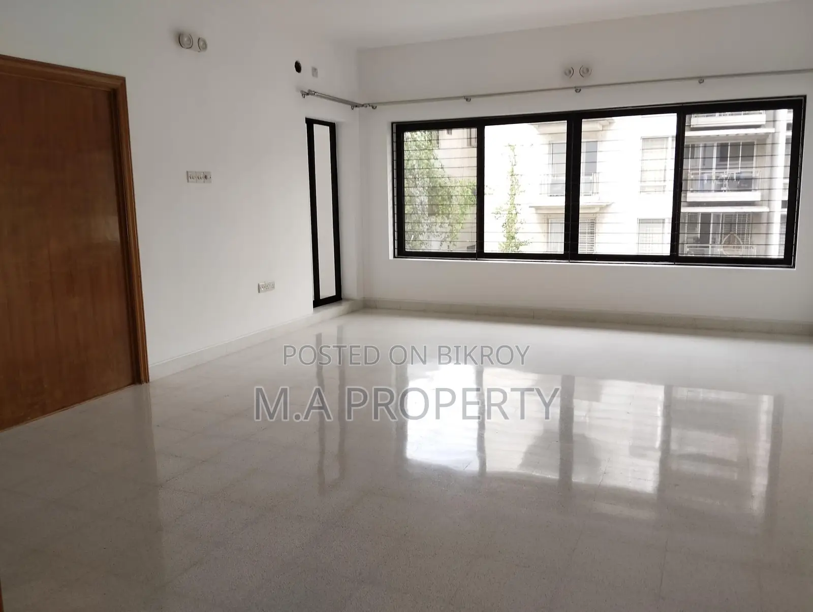 Luxury Semi-Furnished 4-Bedroom Flat for Rent in Baridhara Diplomatic Zone