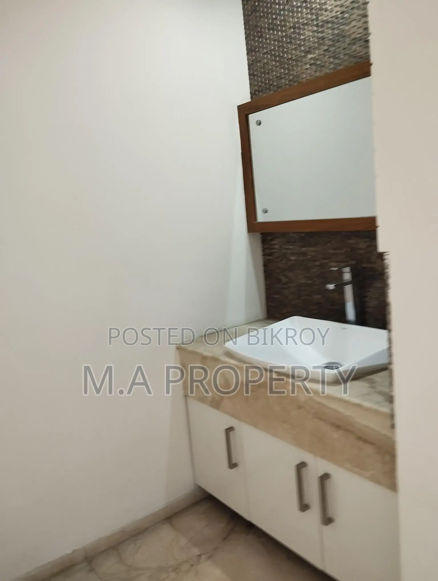 Luxury Semi-Furnished 4-Bedroom Flat for Rent in Baridhara Diplomatic Zone