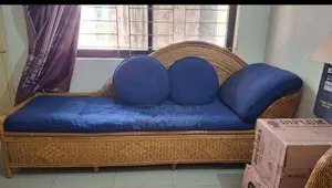 বেতের ডিভান