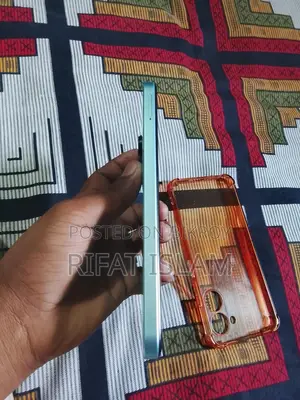 Realme C33 ৪ জিবি র‍্যাম (ব্যবহৃত)