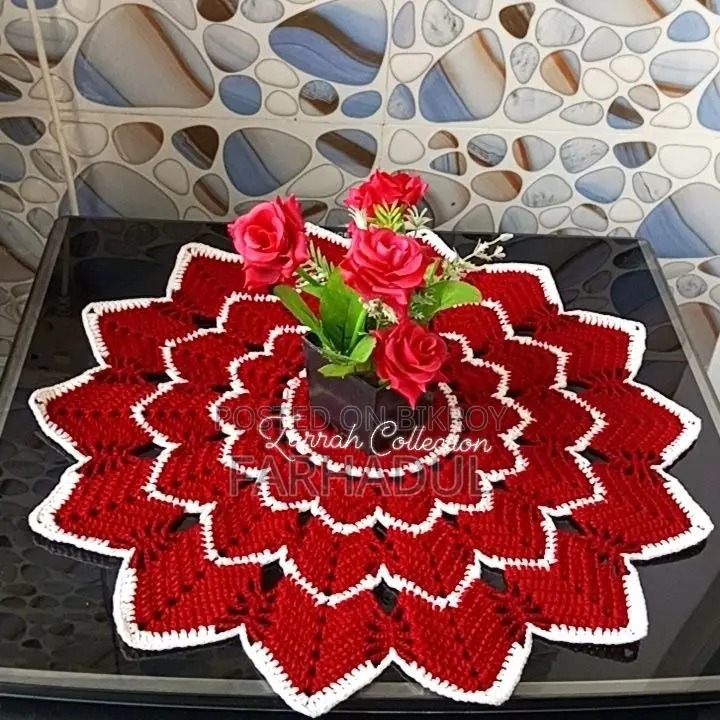 Hand-Woven Crochet Doily 18" Round Mat