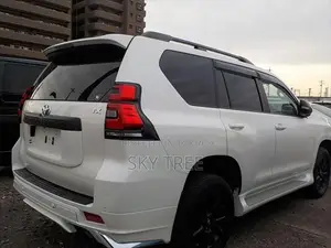 Toyota Land Cruiser Tx-L Matt. Black. 2022