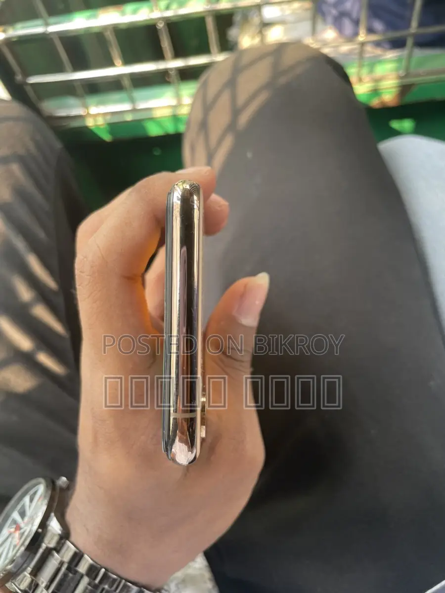 Apple iPhone XS 256 (Used)
