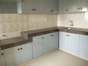 গুলশান ১-এ ভাড়ার জন্য অসম্পূর্ণ ফ্ল্যাট