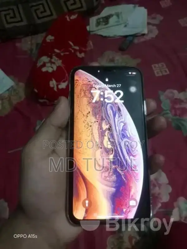 Apple iPhone XS (Used)