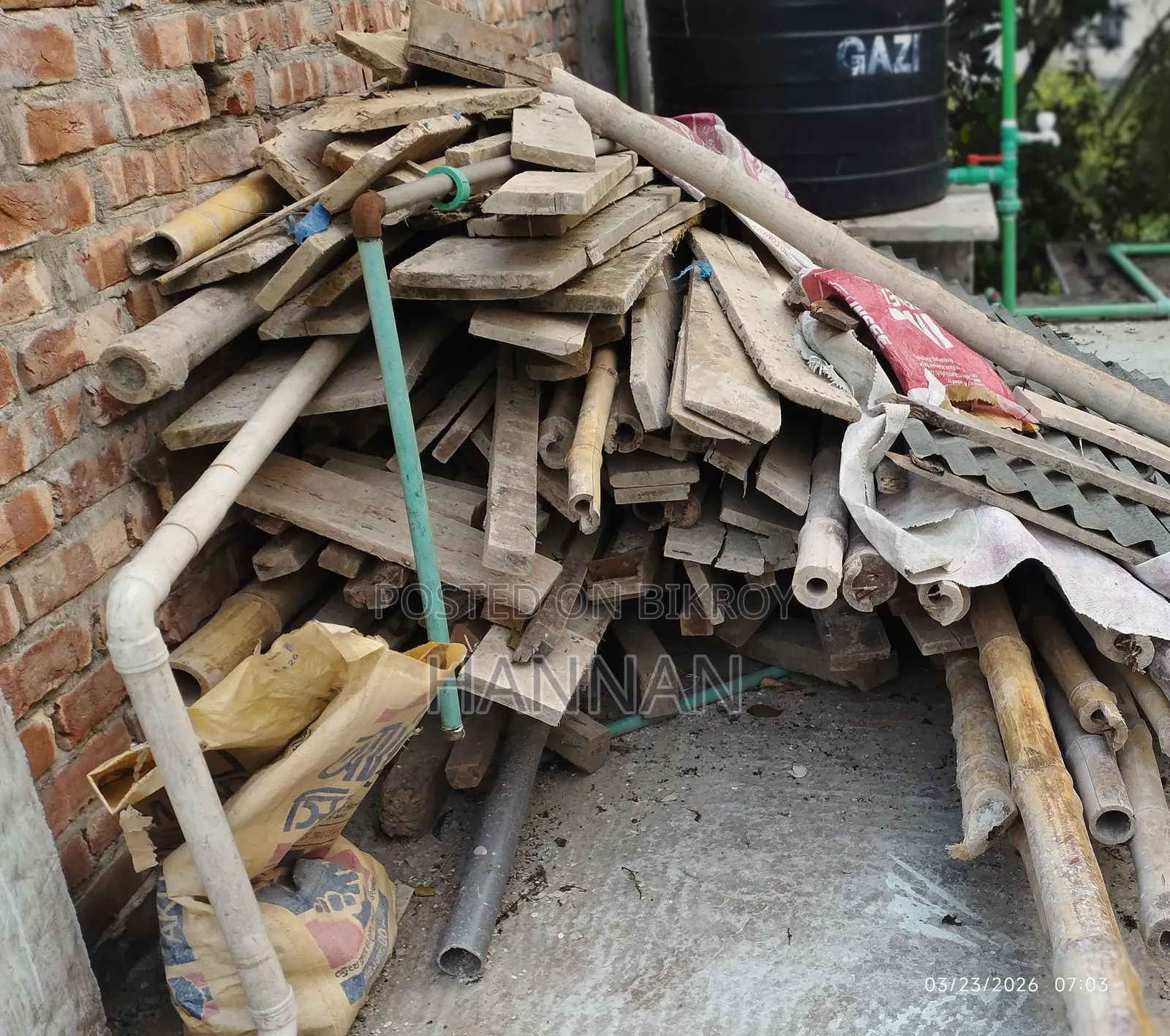 Bamboo and wood used for centering are for sale.