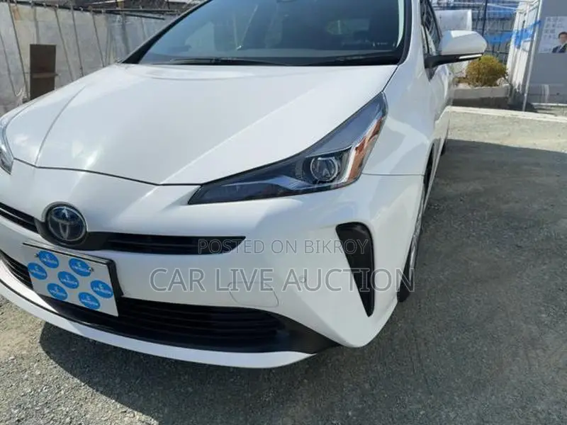 Toyota Prius HYBRID S 2021