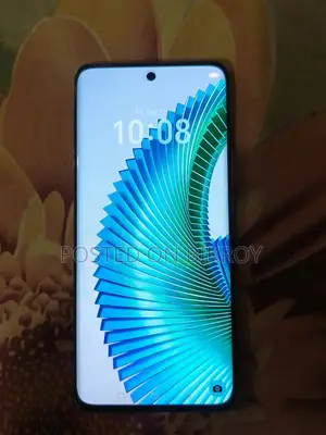 Huawei Honor 8+8=256 gb (Used)