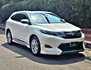 Toyota Harrier Premium 2015